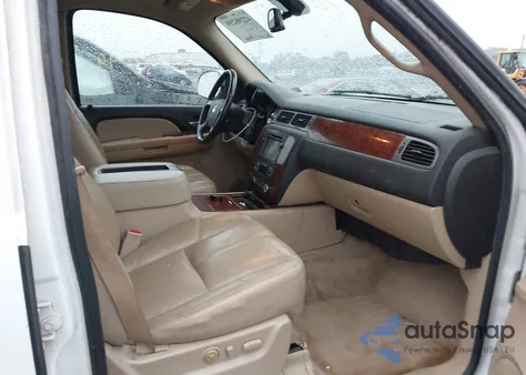 2008 Chevrolet Suburban 1500 Ltz из США, поврежденный, VIN 3GNFK16338G185462